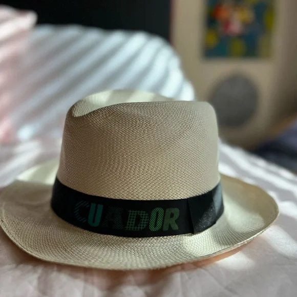 100% Hand Made Panama Hat. Handwoven in Ecuador. - Picture 9 of 11